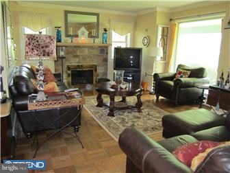 896 Sackettsford Road Ivyland, PA 18974 - Photo 5 of 12 Great Room