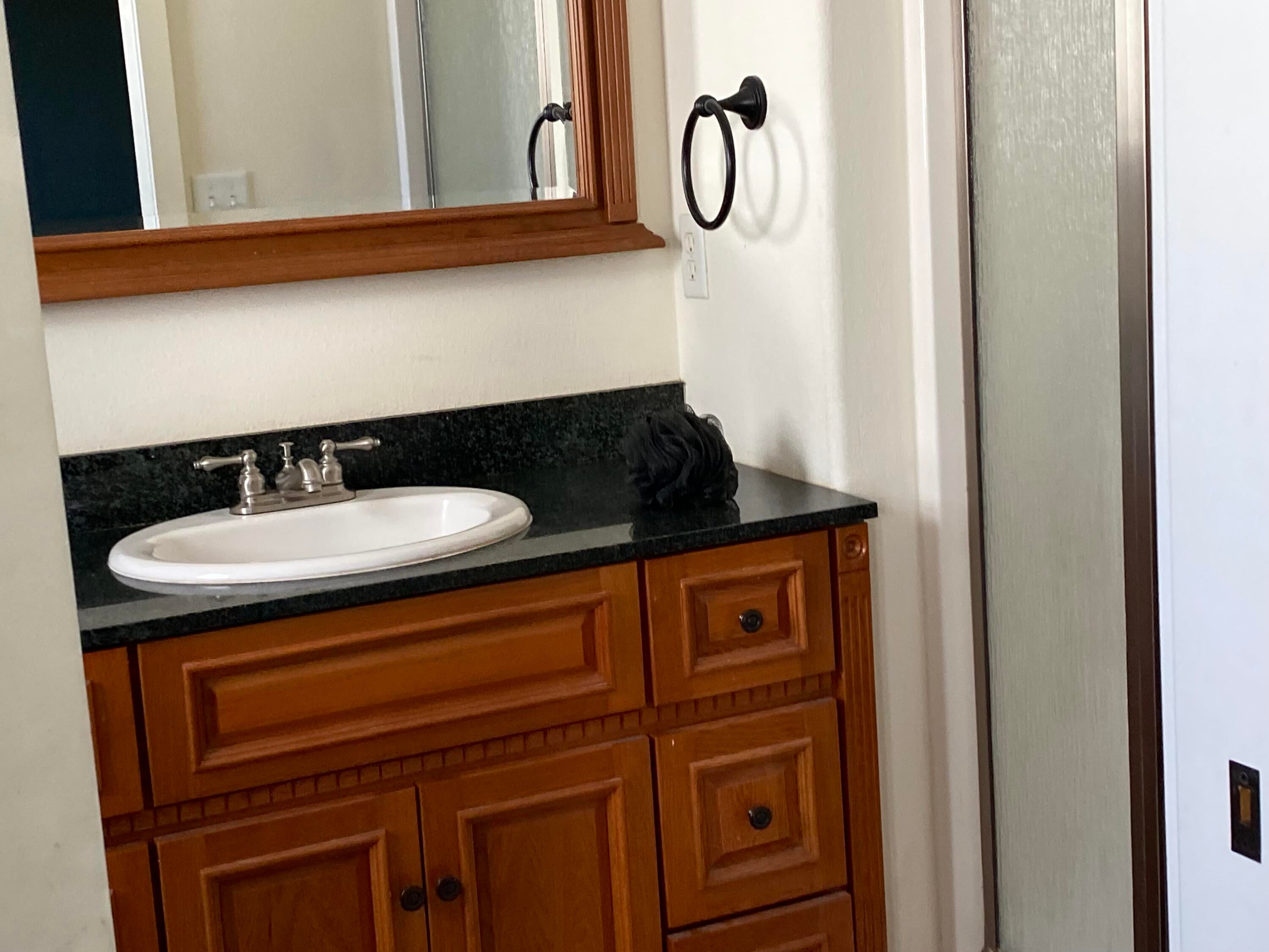 141 Casey Way Central Point, OR 97502 - Photo 10 of 17 IMG_4102 (1)