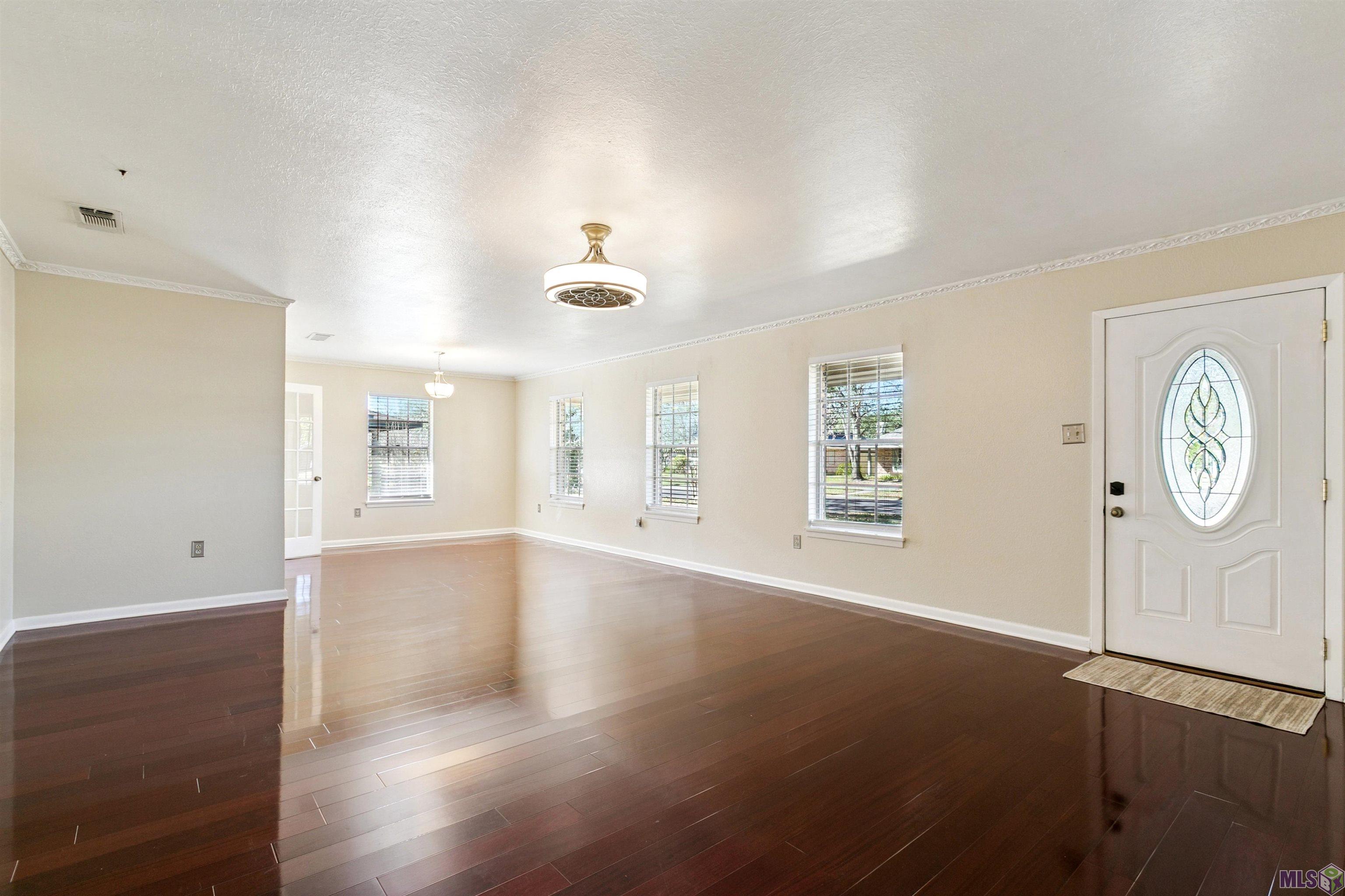 456 Rue De Laplace Baton Rouge, LA 70810 - Photo 2 of 15