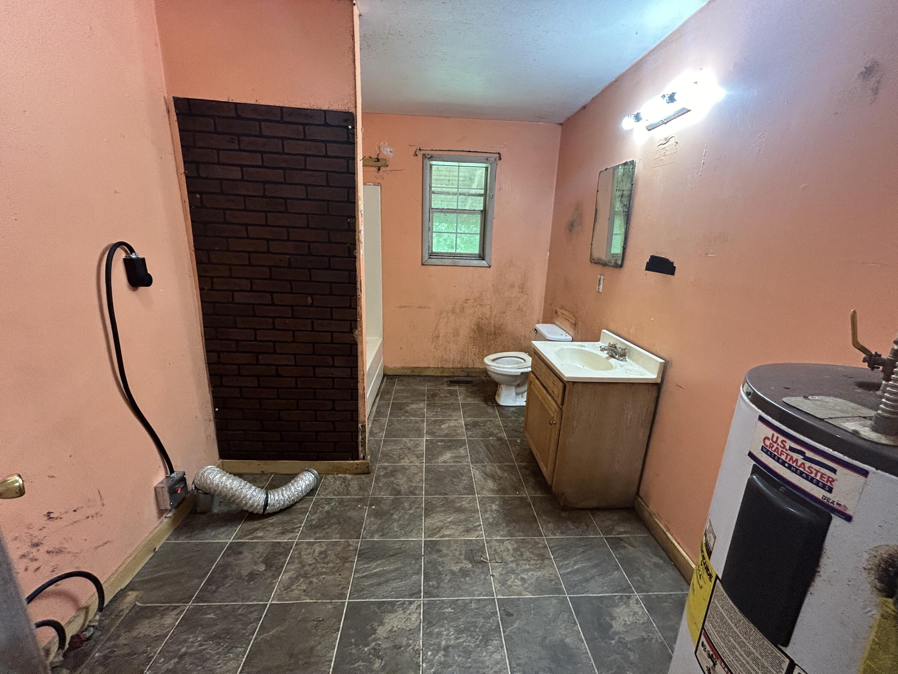 357 Sizemore Road Monticello, KY 42633 - Photo 27 of 50 Bathroom