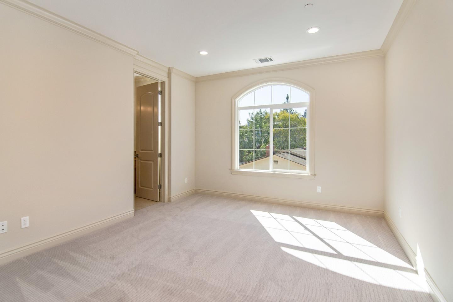 180 Redding Road Campbell, CA 95008 - Photo 12 of 16