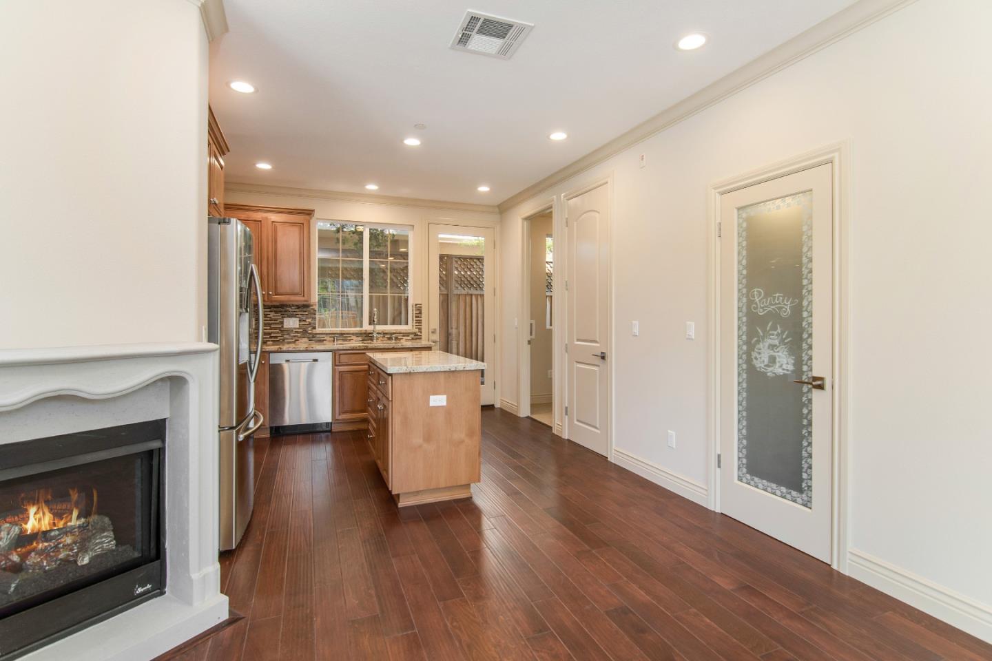 180 Redding Road Campbell, CA 95008 - Photo 4 of 16