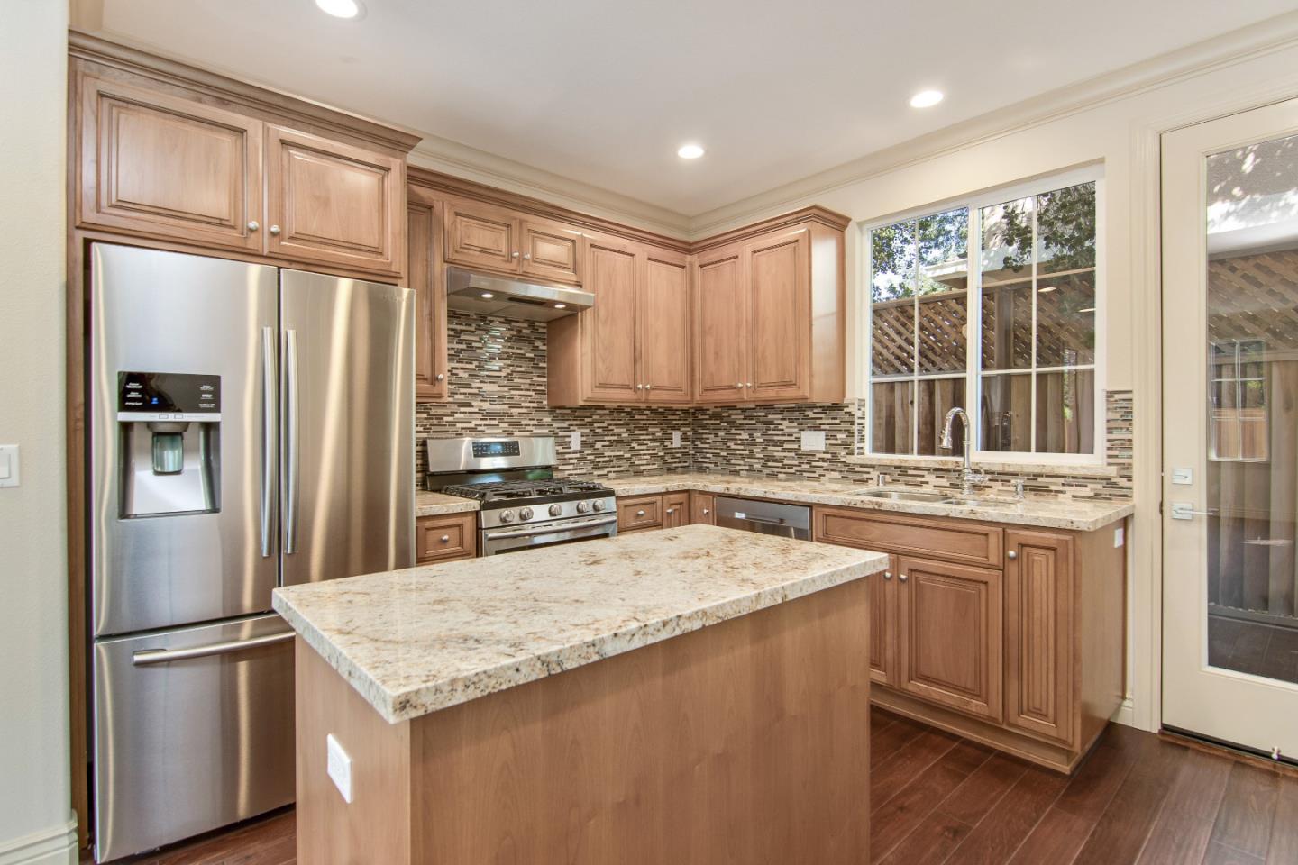 180 Redding Road Campbell, CA 95008 - Photo 5 of 16