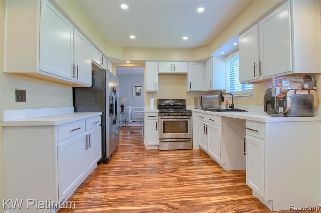 25168 Goddard Road Taylor, MI 48180 - Photo 10 of 32