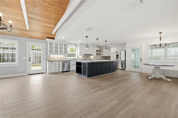 $710,000 | 1117 Northwest 51st Terrace, Gainesville, FL 32605