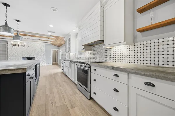 $710,000 | 1117 Northwest 51st Terrace, Gainesville, FL 32605