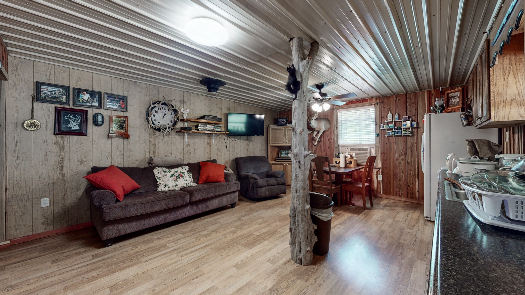 1219 Simmons Branch Road Centerville, TN 37033 - Photo 4 of 48 Gallery Image 4