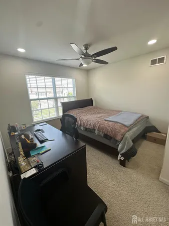 $3,950 | 25 Eddington Lane, Monroe Township, NJ 08831