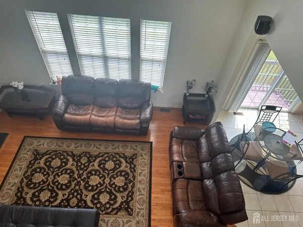 $3,950 | 25 Eddington Lane, Monroe Township, NJ 08831