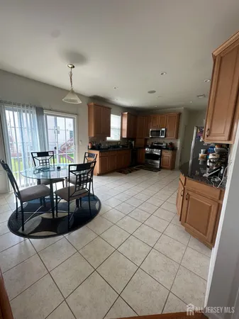 $3,950 | 25 Eddington Lane, Monroe Township, NJ 08831