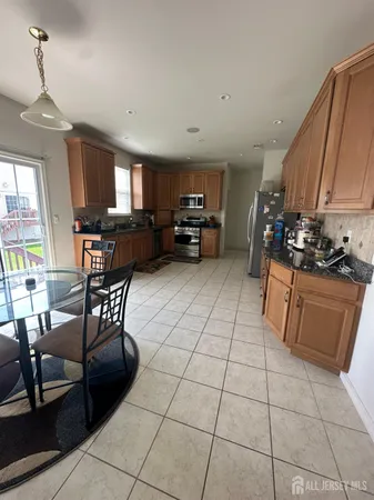 $3,950 | 25 Eddington Lane, Monroe Township, NJ 08831
