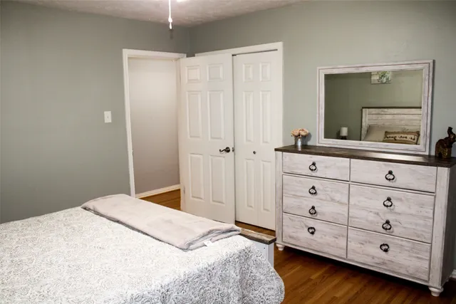 $2,500 | 8910 Greiner Drive, Houston, TX 77080