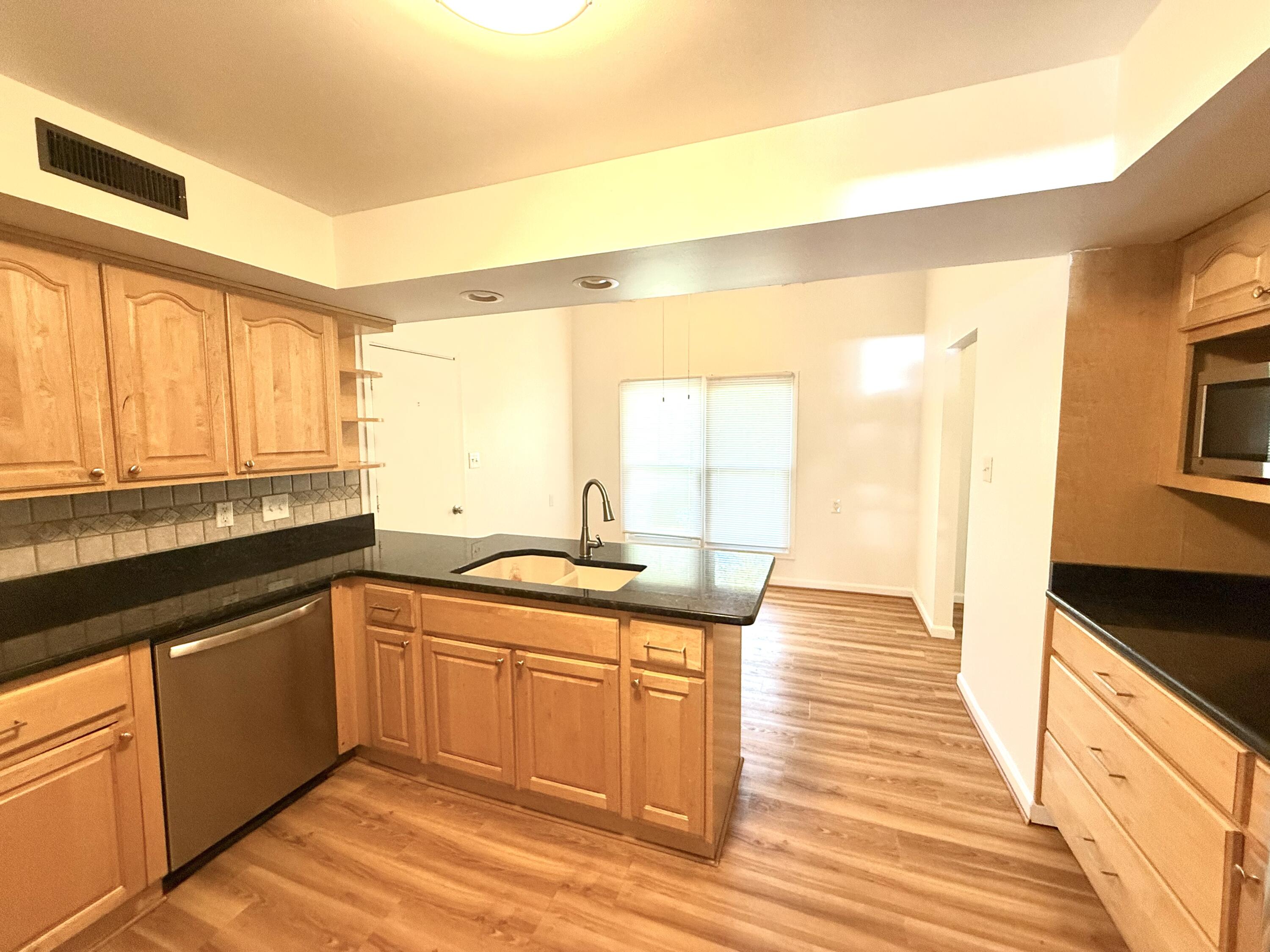 4290 Wendell Road West Bloomfield, MI 48323 - Photo 14 of 32 IMG_8135
