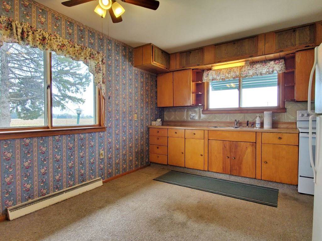 7951 North Wisner Road Breckenridge, MI 48615 - Photo 7 of 27 1886757-6.JPG