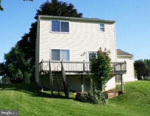 136 Warren Way Lancaster, PA 17601 - Photo 6 of 34