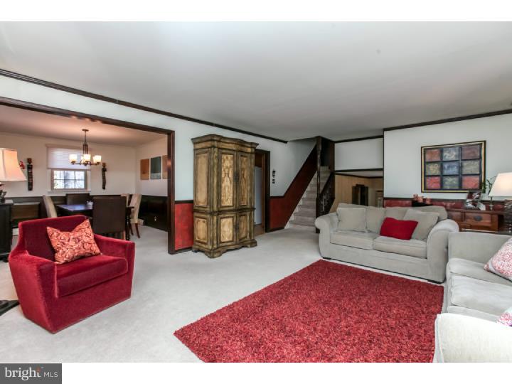 33 Springhouse Lane Media, PA 19063 - Photo 11 of 25 Living Room