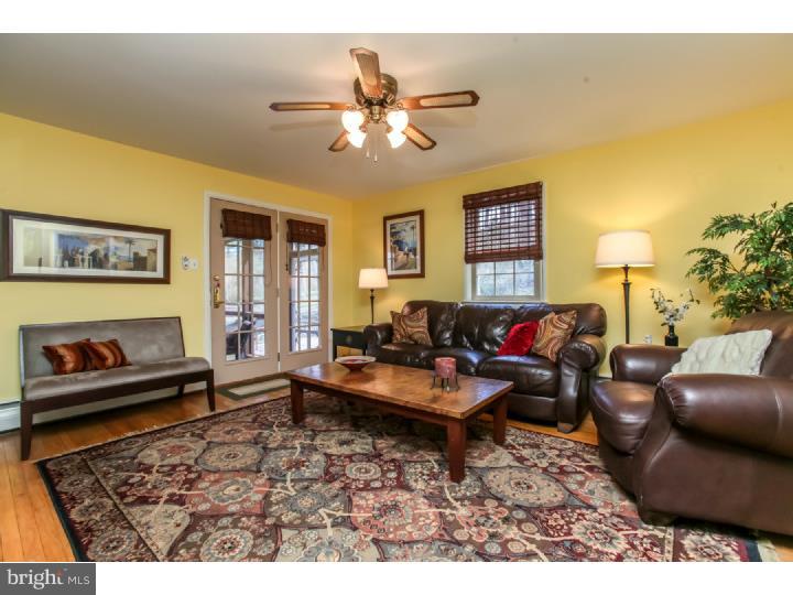 33 Springhouse Lane Media, PA 19063 - Photo 4 of 25 Family Room