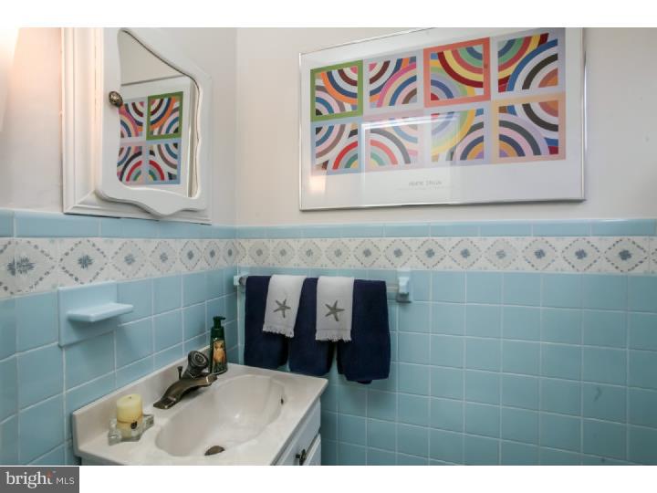 33 Springhouse Lane Media, PA 19063 - Photo 8 of 25 Half Bath
