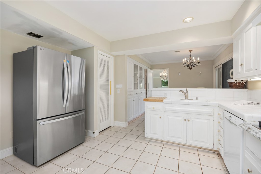 2086 Playa Road Carlsbad, CA 92009 - Photo 26 of 44