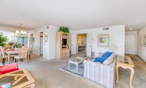 $1,745 | 5223 North 24th Street, Unit 105, Phoenix, AZ 85016