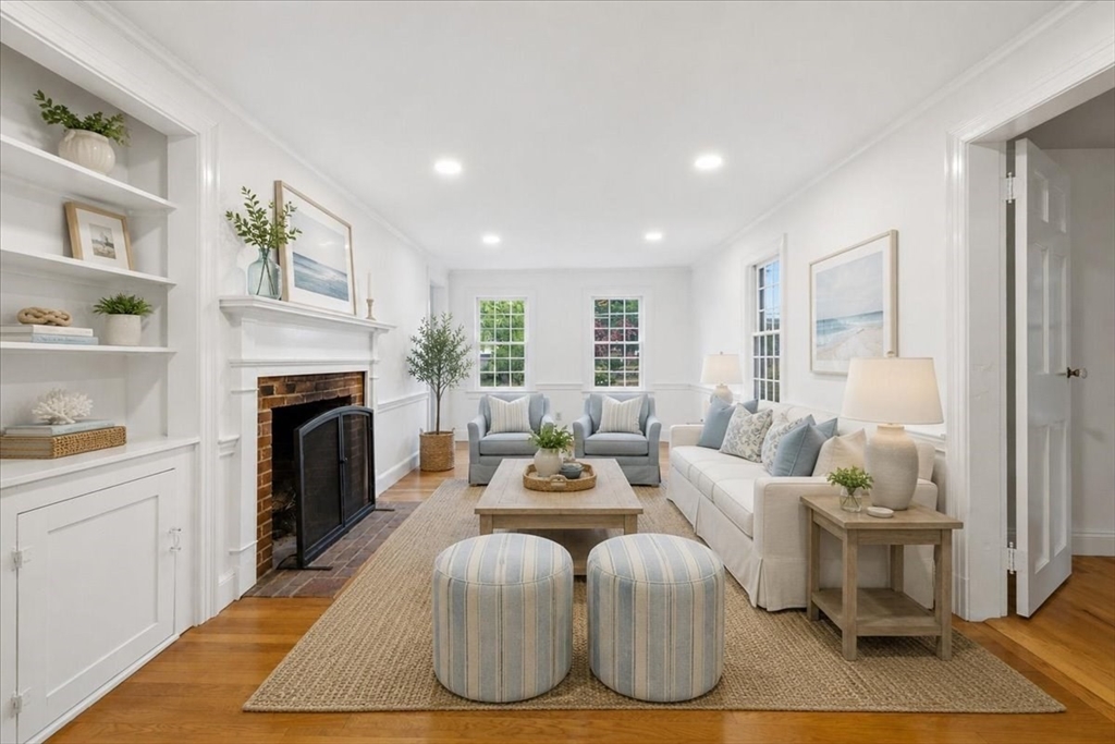 320 First Parish Road Scituate, MA 02066 - Photo 6 of 34