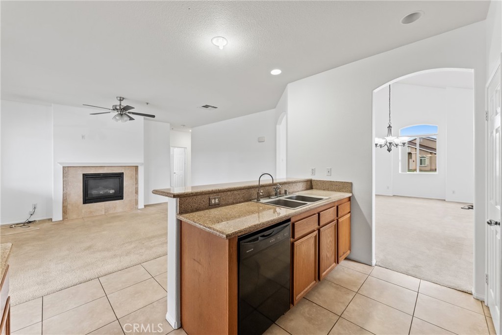 8751 Metta Circle Riverside, CA 92503 - Photo 13 of 40