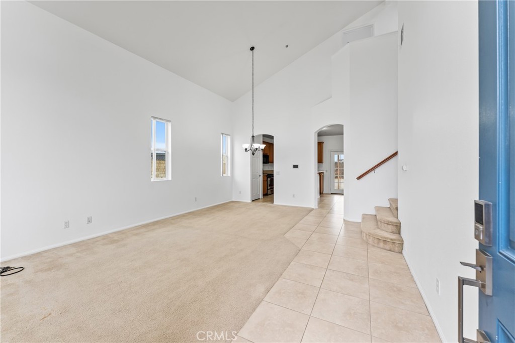 8751 Metta Circle Riverside, CA 92503 - Photo 5 of 40