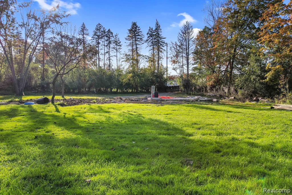 27510 Taft Road Novi, MI 48377 - Photo 7 of 10
