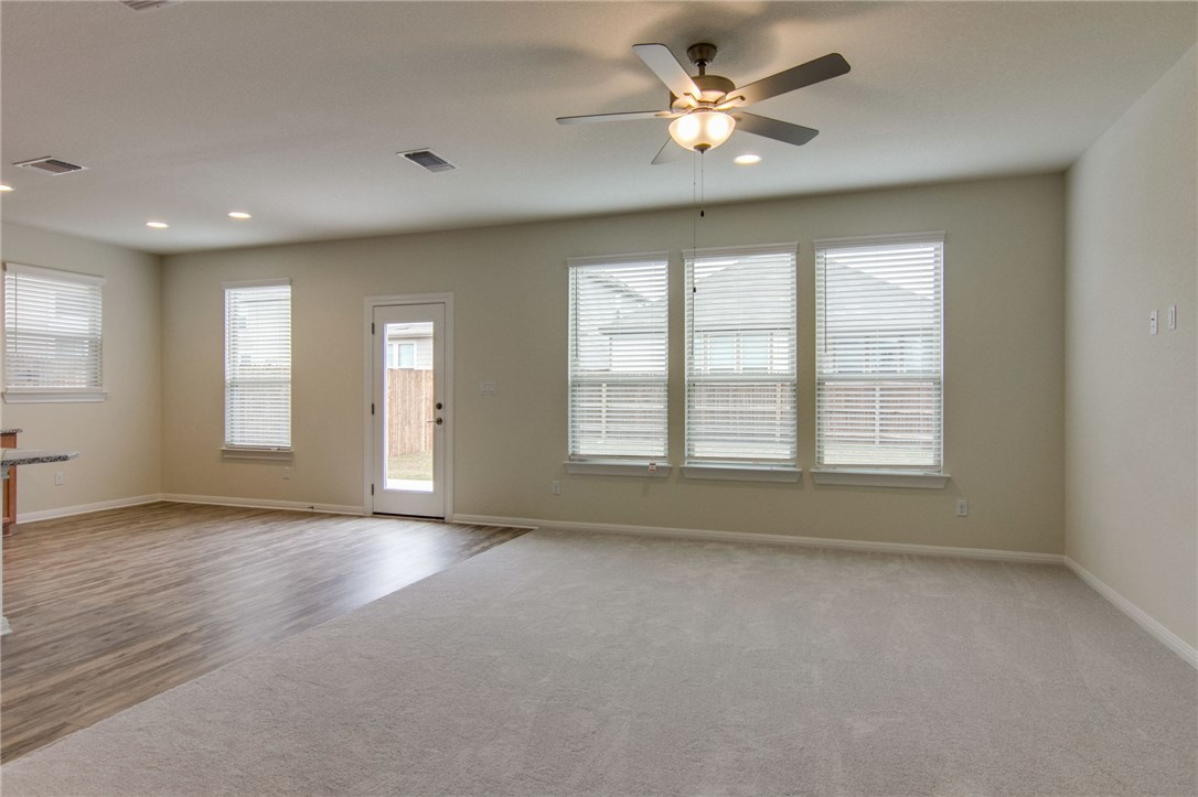 15912 Windroot Street Austin, TX 78728 - Photo 7 of 36