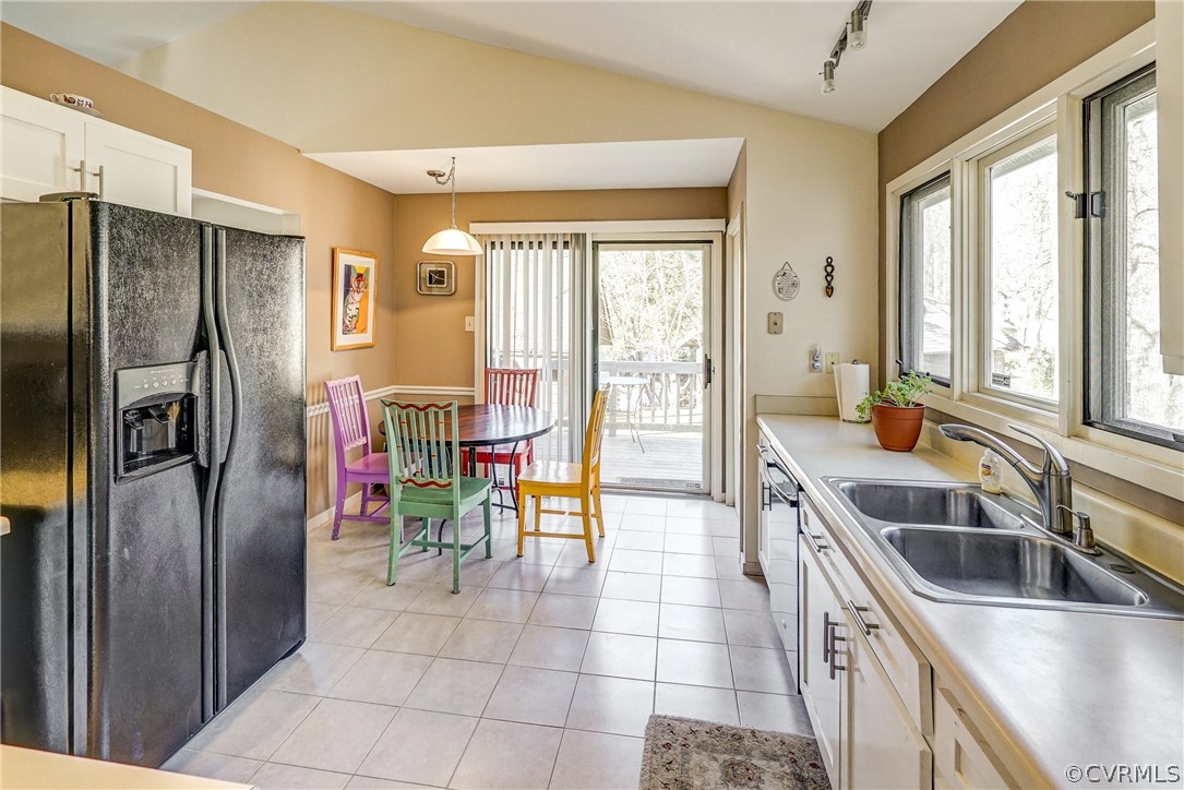 14201 Regatta Pointe Road Midlothian, VA 23112 - Photo 10 of 18 Kitchen is eat-in with tile floor and plenty of ca