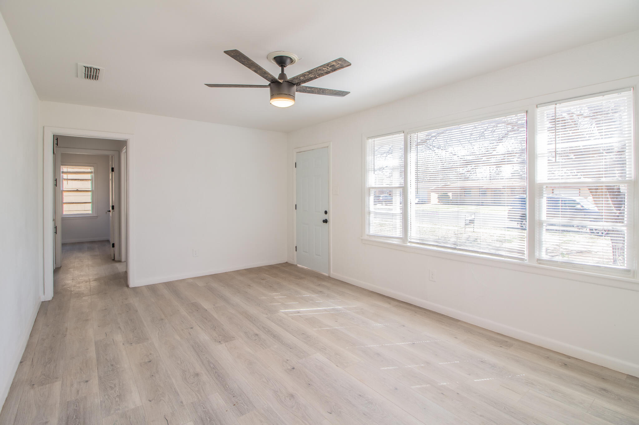 4808 42nd Street Lubbock, TX 79414 - Photo 5 of 19 IMG_6985-HDR