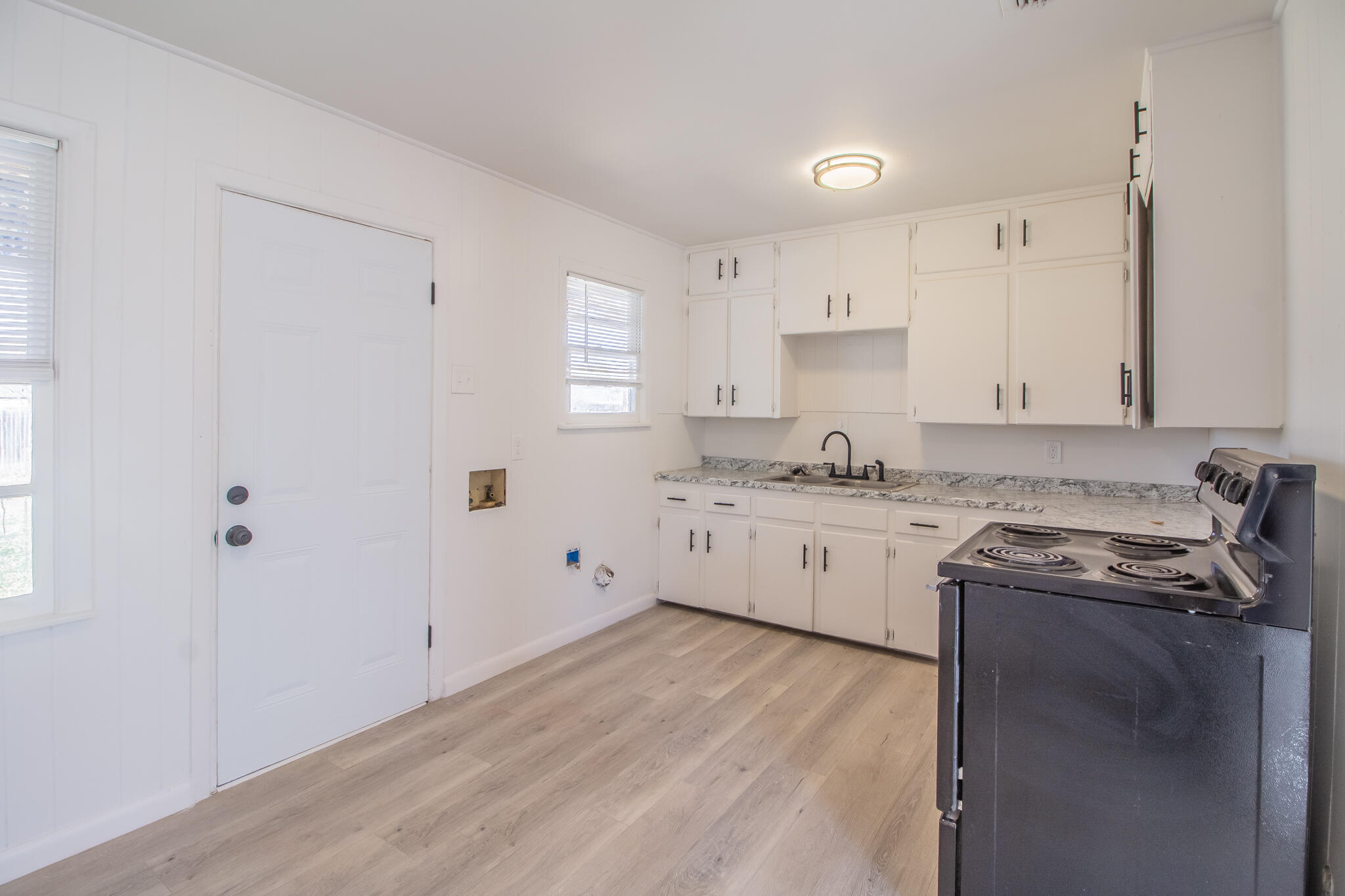 4808 42nd Street Lubbock, TX 79414 - Photo 6 of 19 IMG_6988-HDR