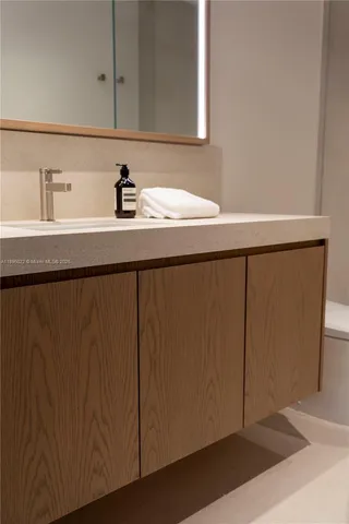 a bathroom with a toilet