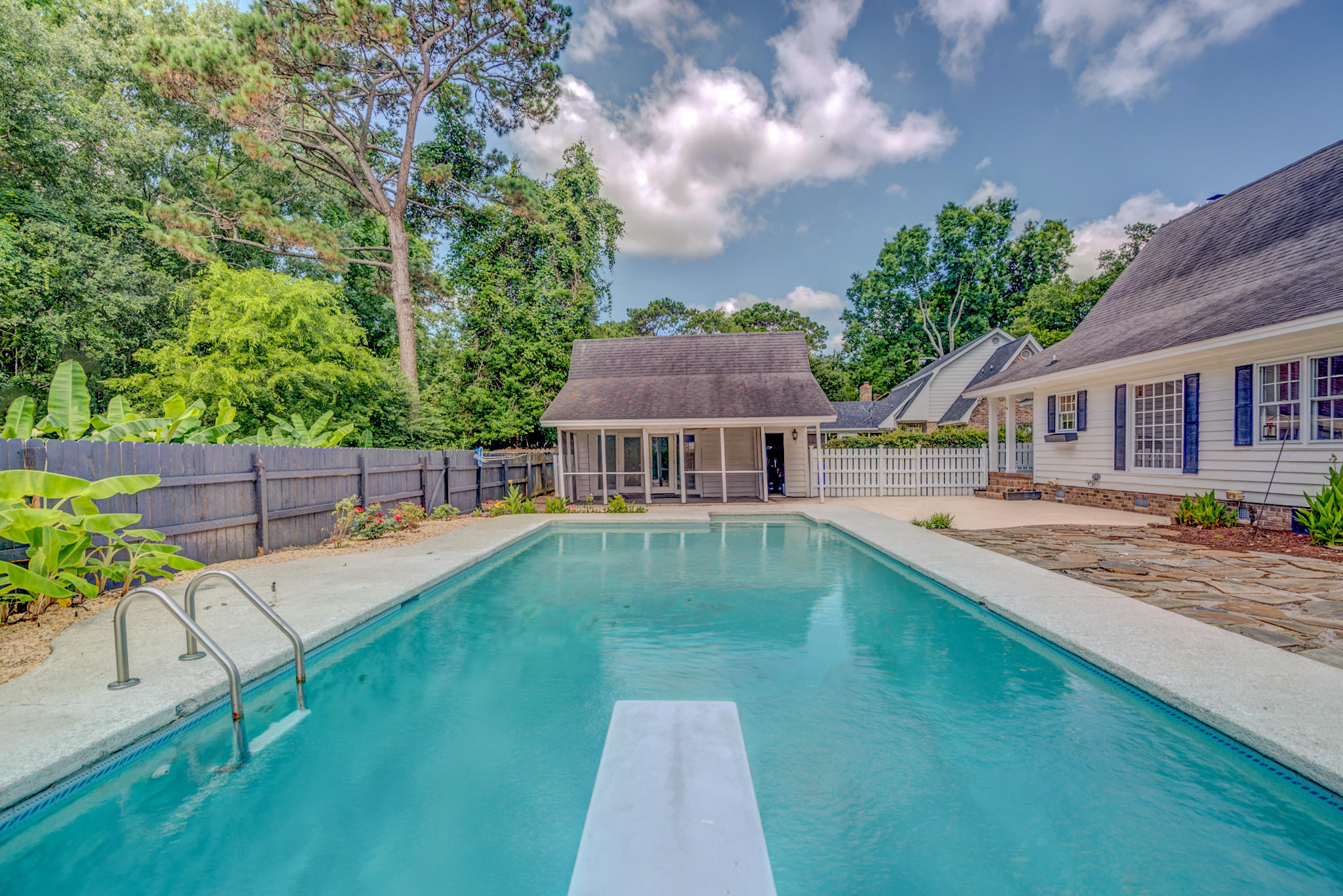 979 Harbortowne Road Charleston, SC 29412 - Photo 12 of 45 979 Harbortowne-37