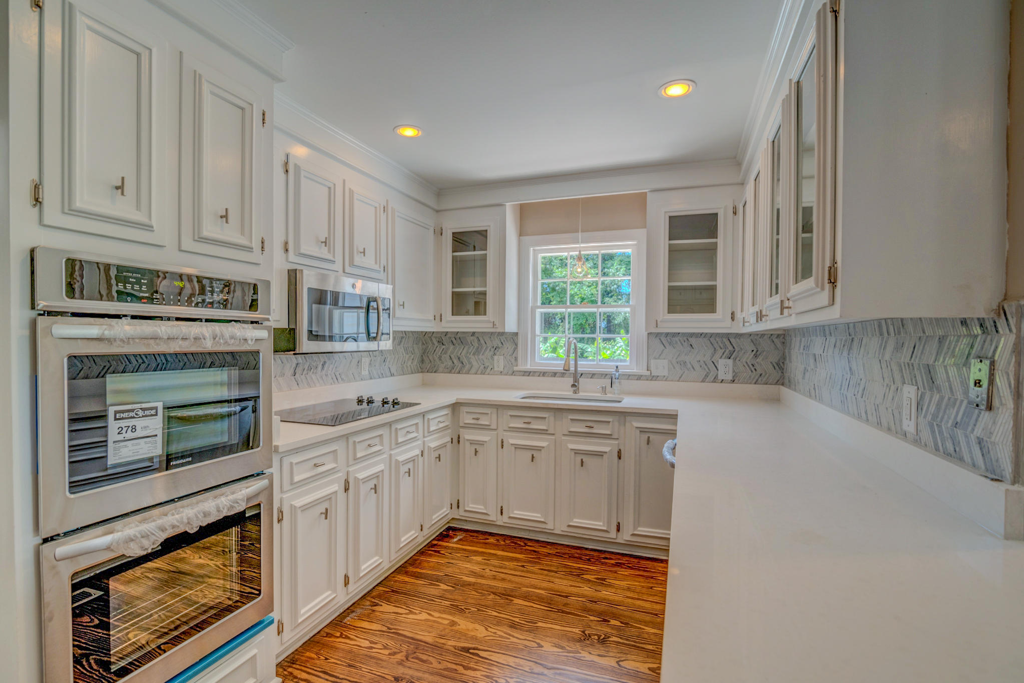 979 Harbortowne Road Charleston, SC 29412 - Photo 13 of 45 979 Harbortowne-24