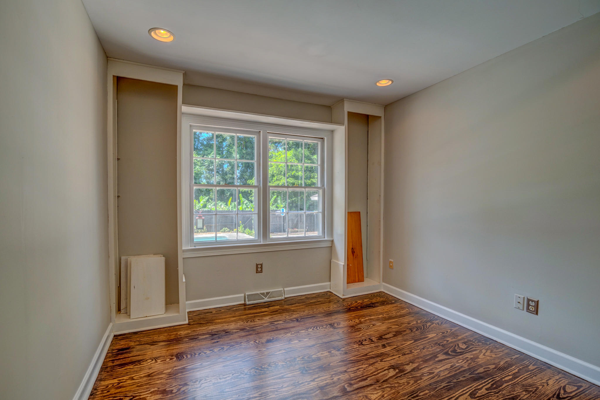 979 Harbortowne Road Charleston, SC 29412 - Photo 29 of 45 979 Harbortowne-21