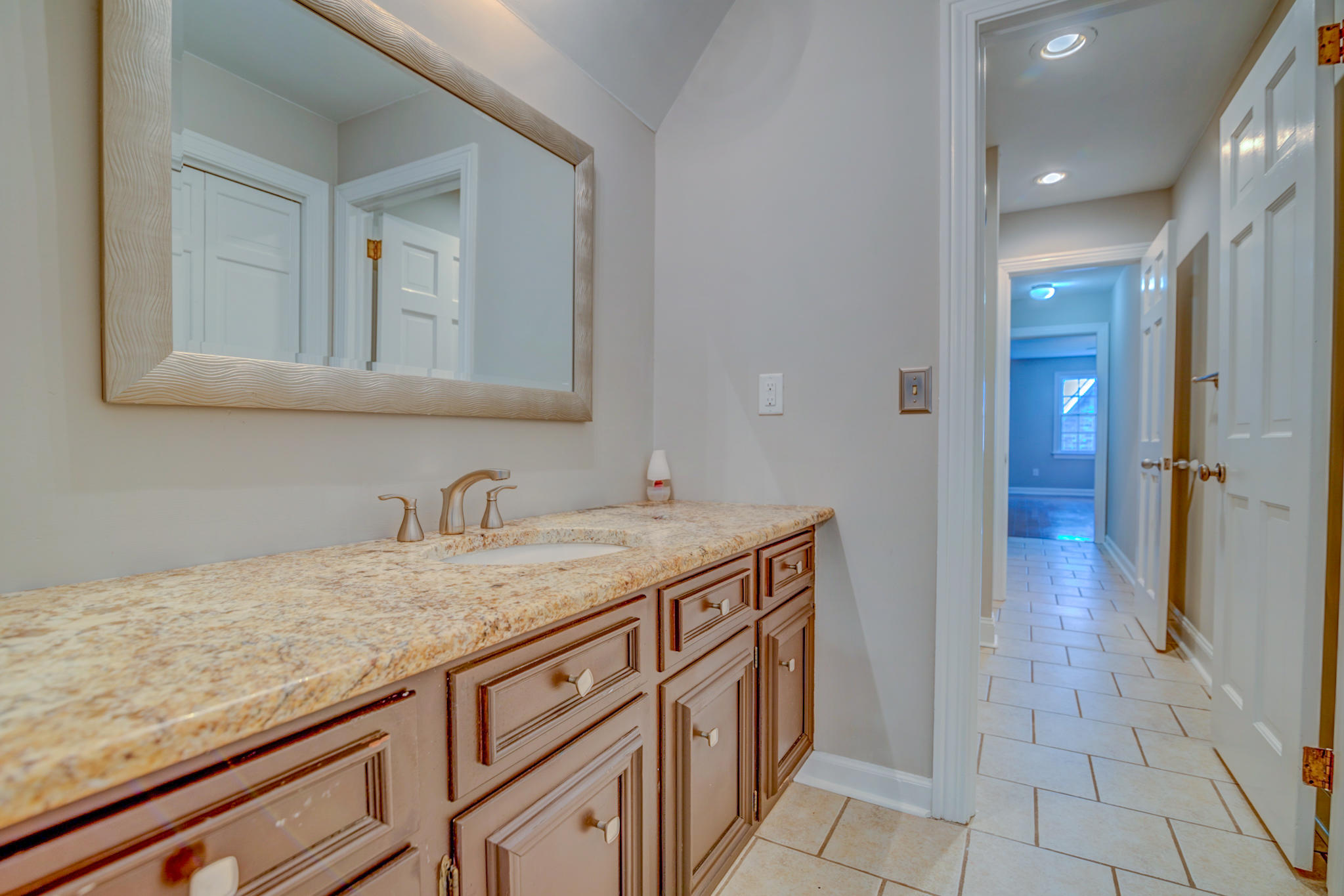 979 Harbortowne Road Charleston, SC 29412 - Photo 38 of 45 979 Harbortowne-6