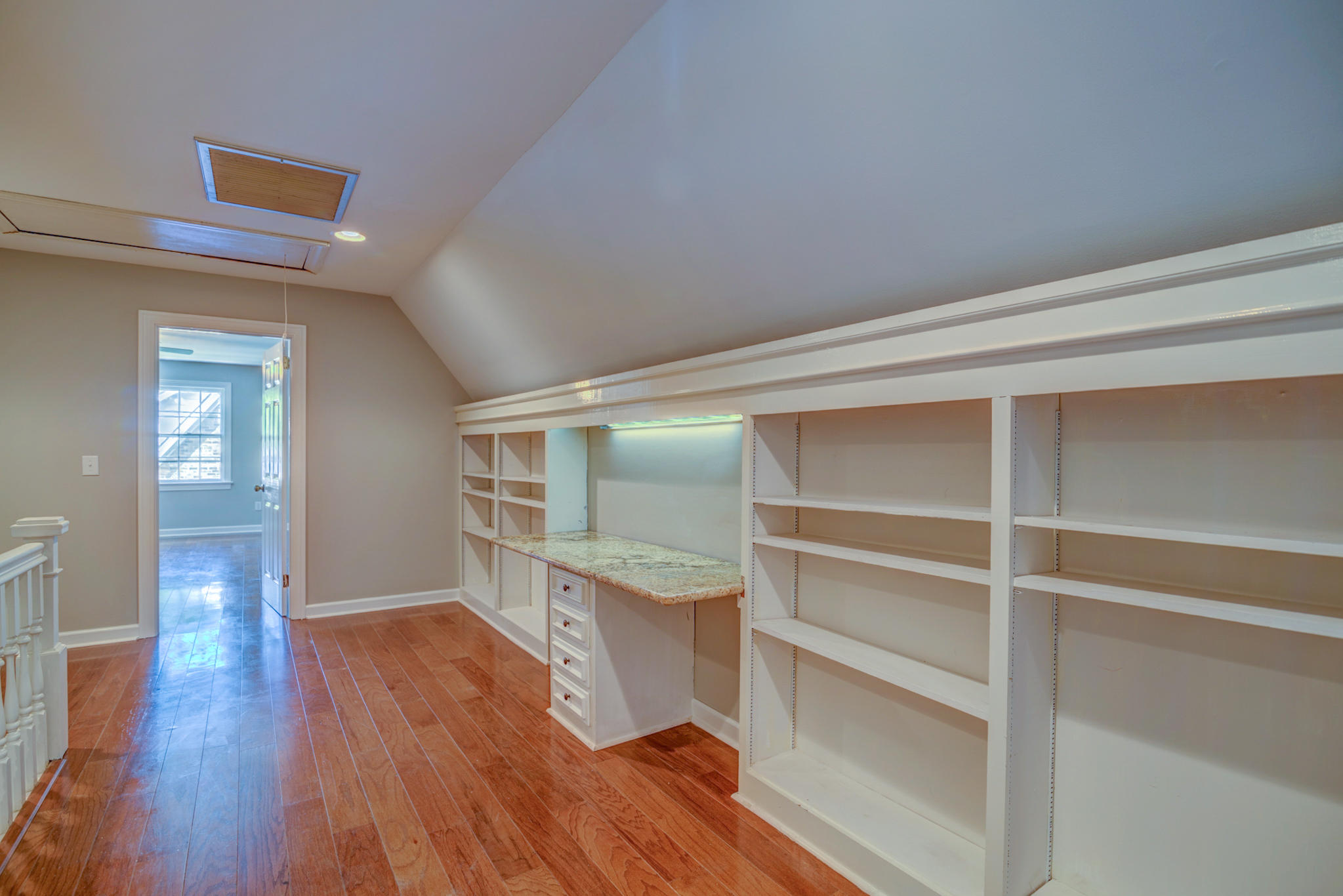 979 Harbortowne Road Charleston, SC 29412 - Photo 41 of 45 979 Harbortowne-9