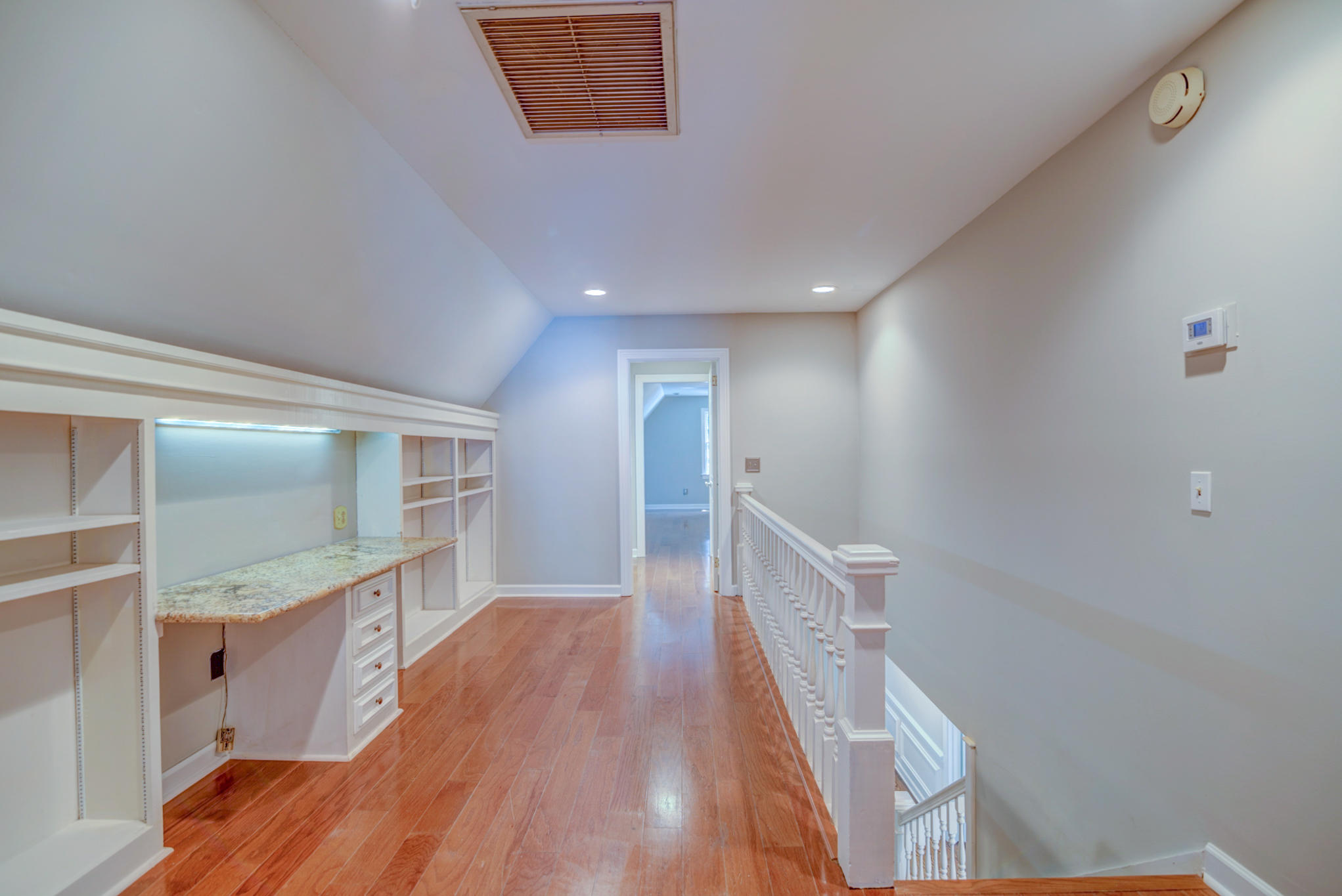 979 Harbortowne Road Charleston, SC 29412 - Photo 42 of 45 979 Harbortowne-10