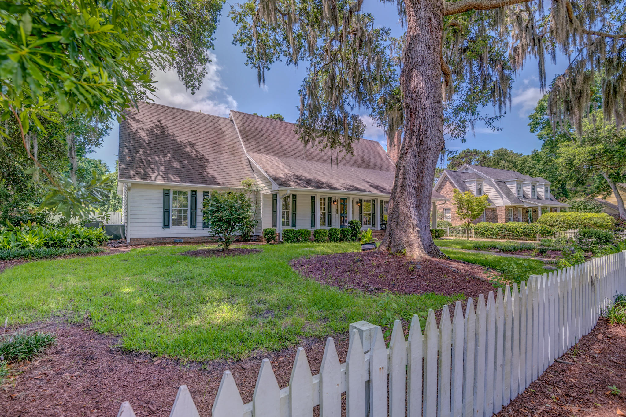 979 Harbortowne Road Charleston, SC 29412 - Photo 43 of 45 979 Harbortowne-46