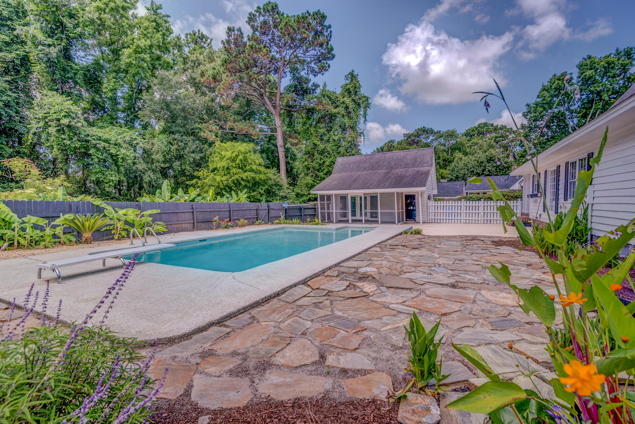 979 Harbortowne Road Charleston, SC 29412 - Photo 7 of 45 979 Harbortowne-36