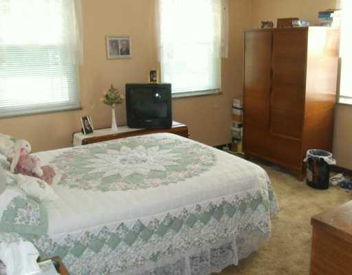 129 Rock Run Road Elizabeth, PA 15037 - Photo 4 of 8 Master Bedroom.