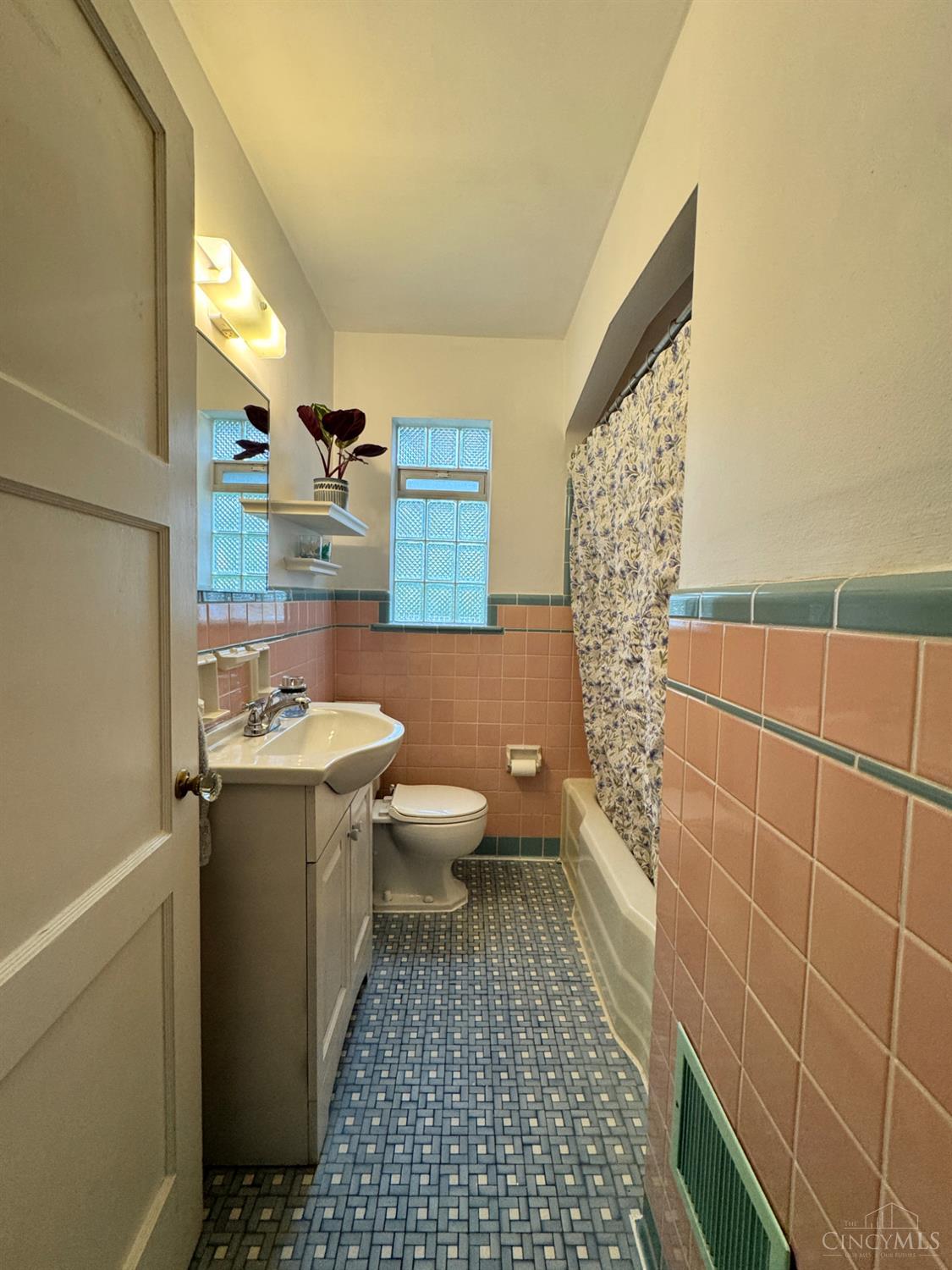 1908 Adams Road Cincinnati, OH 45231 - Photo 20 of 37 Gallery Image 20