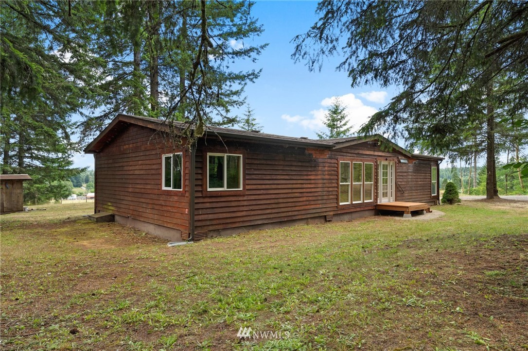 7123 Sidney Road Southwest Port Orchard, WA 98367 - Photo 2 of 24 Gallery Image 2