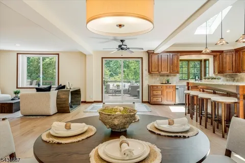 $864,999 | 48 Rainbow Trail, Mountain Lakes, NJ 07046