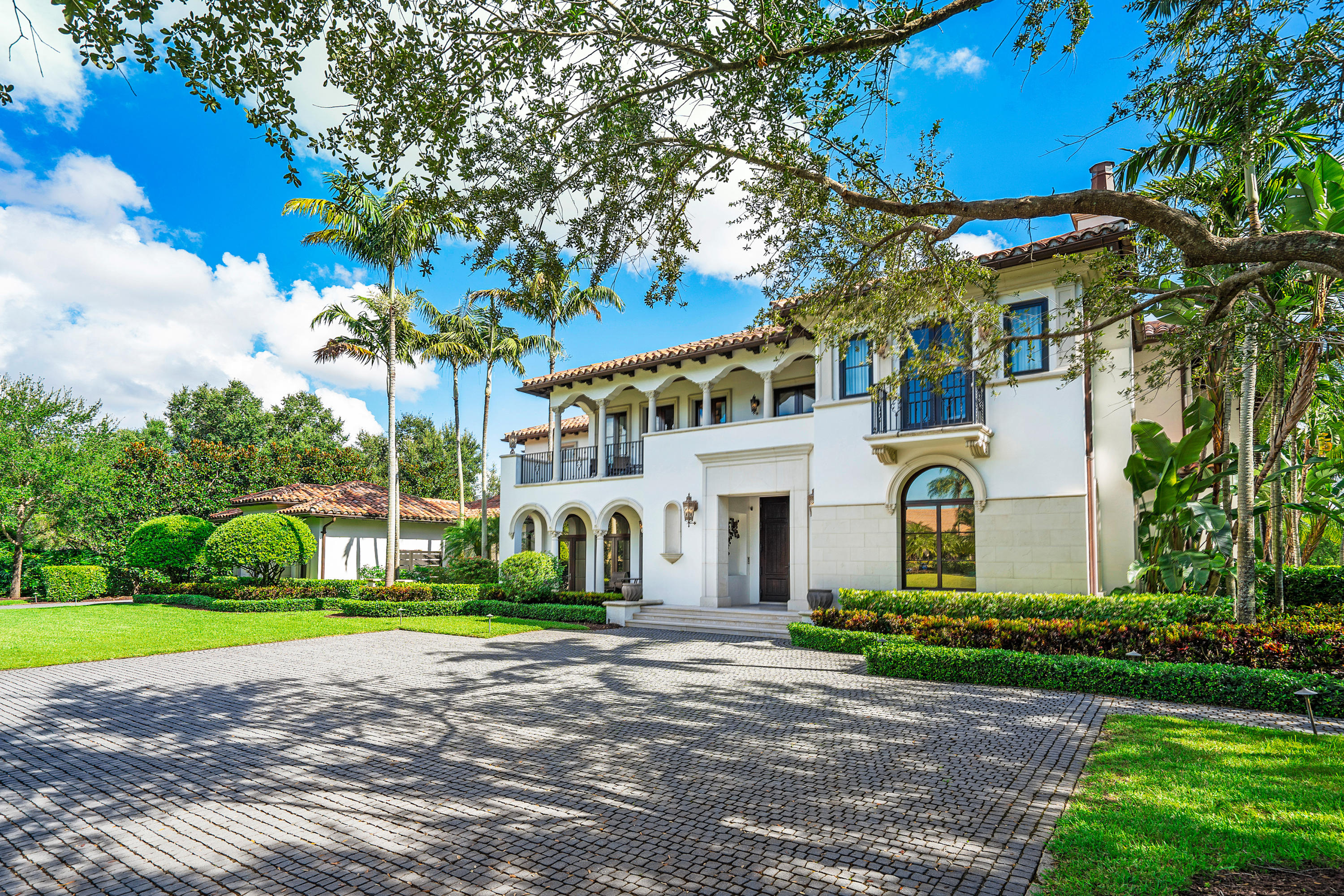 2760 Paddock Road Weston, FL 33331 - Photo 5 of 93 004-2760PaddockRoad-Weston-FL-33331-full
