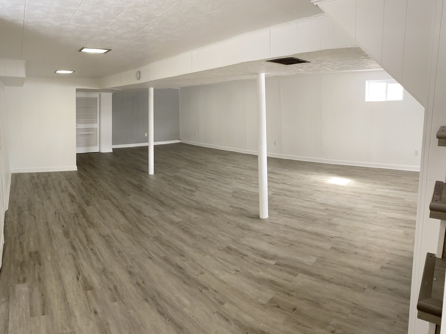6531 West 64th Street Chicago, IL 60638 - Photo 16 of 19 a view of a room with wooden floor