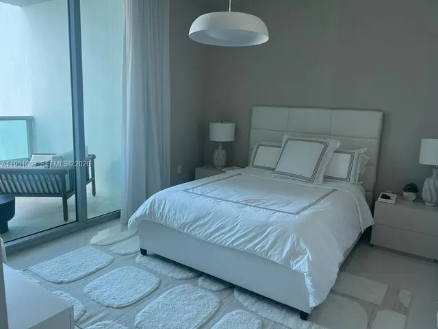 $5,900 | 900 Biscayne Boulevard, Unit 3908, Miami, FL 33132