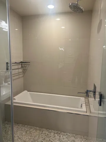 $5,900 | 900 Biscayne Boulevard, Unit 3908, Miami, FL 33132