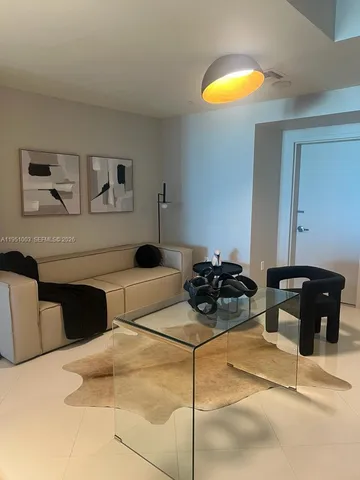 $5,900 | 900 Biscayne Boulevard, Unit 3908, Miami, FL 33132